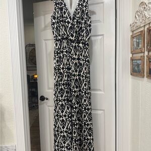 Elegant Black and White Geometric Dress
